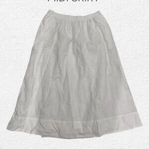 Women's White Eyelet Midi Skirt w/pockets